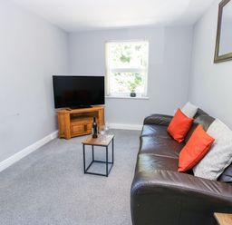 Property photo 4 of 28