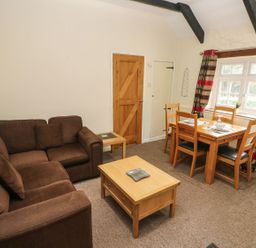 Property photo 4 of 31