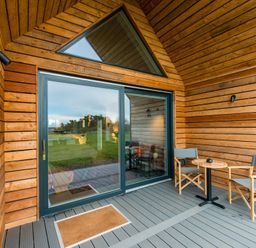 An outdoor area with a table and chairs at The Weir in North Berwick