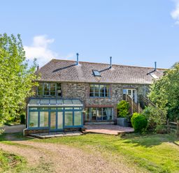 A house with garden and patio at Chantry Studio in Kingsbridge