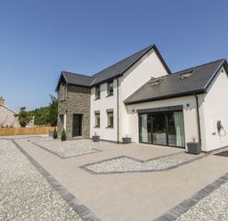 A house with outdoor space and gravel driveway at Brynseion Uchaf near Aberystwyth
