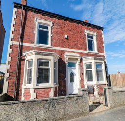 A house with windows and a front door at Portobell House in Bridlington