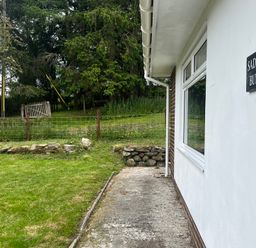 The exterior view of Saddleback Bungalow in Llandrindod Wells