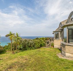 A house with a garden and sea view at Cragford in Sennen Cove