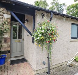 Property photo 2 of 34