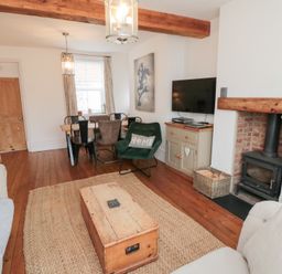 Property photo 5 of 27