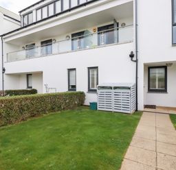 Property photo 2 of 46