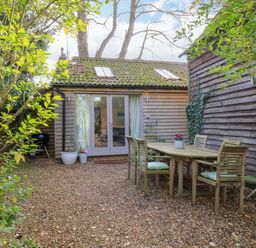 Property photo 2 of 33
