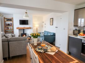 Sunshine Cottage - North Yorkshire (incl. Whitby) - 1003472 - thumbnail photo 5