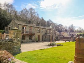 4 bedroom Cottage for rent in Holmfirth