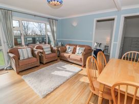 2 bedroom Cottage for rent in Dartmouth