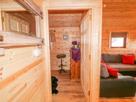 Alken Cabin - Antrim - 1004376 - thumbnail photo 11