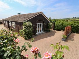 2 bedroom Cottage for rent in Brighstone