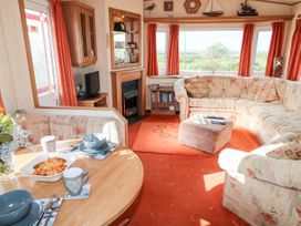 Alken Caravan - Antrim - 1008111 - thumbnail photo 3