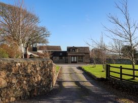 2 bedroom Cottage for rent in Brynsiencyn