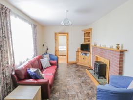 Lake View Cottage - Shancroagh & County Galway - 1011472 - thumbnail photo 3