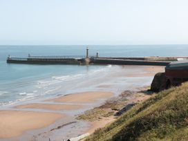 Beachfront - North Yorkshire (incl. Whitby) - 1015683 - thumbnail photo 14