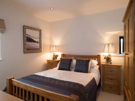 The Barn, Ellerby - North Yorkshire (incl. Whitby) - 1015690 - thumbnail photo 14