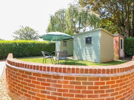 The Lodge at Orchard House - Norfolk - 1017492 - thumbnail photo 19