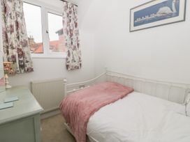 Little Daisy Cottage - North Yorkshire (incl. Whitby) - 1021348 - thumbnail photo 12