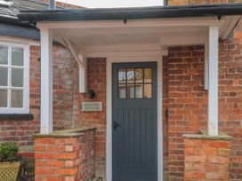 2 bedroom Cottage for rent in Macclesfield
