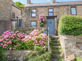 2 bedroom Cottage for rent in Haverfordwest