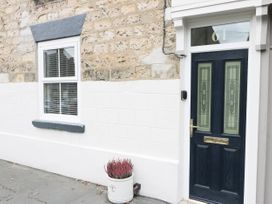 Potter Hill Cottage - North Yorkshire (incl. Whitby) - 1025071 - thumbnail photo 2