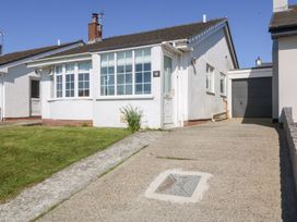 2 bedroom Cottage for rent in Rhosneigr