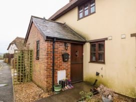 2 bedroom Cottage for rent in Crewkerne