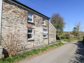 2 bedroom Cottage for rent in Llanllwni