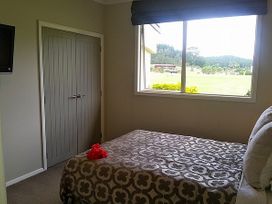 Mistry Hideout  - Lakes Resort Pauanui Home -  - 1027934 - thumbnail photo 11