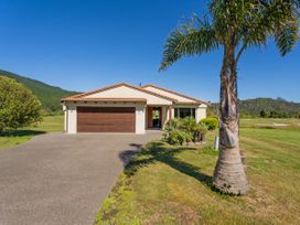 Mistry Hideout  - Lakes Resort Pauanui Home -  - 1027934 - thumbnail photo 18