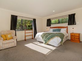 View from the Top - Whitianga Holiday Home -  - 1027989 - thumbnail photo 16