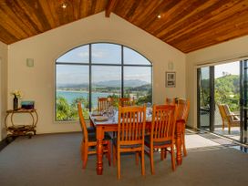 View from the Top - Whitianga Holiday Home -  - 1027989 - thumbnail photo 11