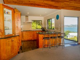 View from the Top - Whitianga Holiday Home -  - 1027989 - thumbnail photo 9