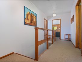 The Retreat - Front Beach Bach -  - 1028329 - thumbnail photo 22