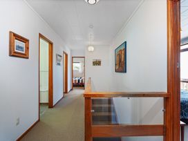 The Retreat - Front Beach Bach -  - 1028329 - thumbnail photo 30
