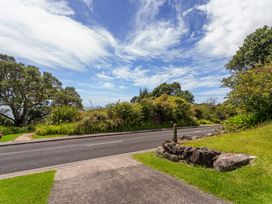The Retreat - Front Beach Bach -  - 1028329 - thumbnail photo 47