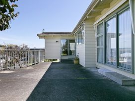 Golders Heights - Taupo Holiday Home -  - 1028426 - thumbnail photo 18