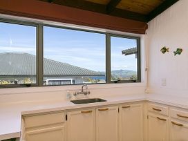 Golders Heights - Taupo Holiday Home -  - 1028426 - thumbnail photo 8