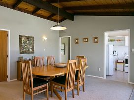 Golders Heights - Taupo Holiday Home -  - 1028426 - thumbnail photo 5