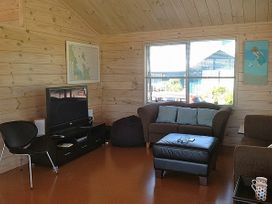 Kowhai Retreat - Matarangi Holiday Home -  - 1028518 - thumbnail photo 6