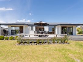 Kowhai Retreat - Matarangi Holiday Home -  - 1028518 - thumbnail photo 1