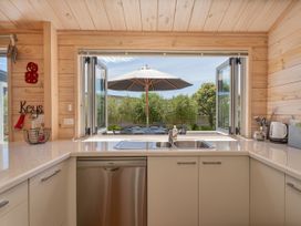 Kowhai Retreat - Matarangi Holiday Home -  - 1028518 - thumbnail photo 10