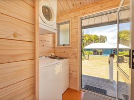 Kowhai Retreat - Matarangi Holiday Home -  - 1028518 - thumbnail photo 15