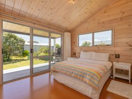 Kowhai Retreat - Matarangi Holiday Home -  - 1028518 - thumbnail photo 16