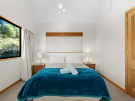 Fantail on Goldleaf - Queenstown Holiday Home -  - 1028755 - thumbnail photo 17
