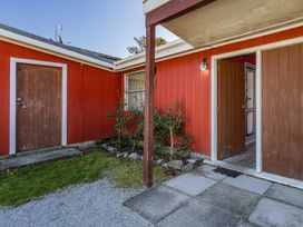 Moeroa - Wharewaka Holiday Home -  - 1028930 - thumbnail photo 45
