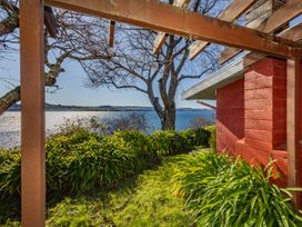 Moeroa - Wharewaka Holiday Home -  - 1028930 - thumbnail photo 5