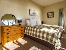 Moeroa - Wharewaka Holiday Home -  - 1028930 - thumbnail photo 24